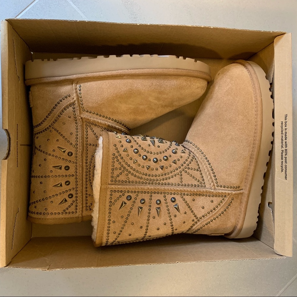 UGG FIORE Deco Studs Chestnut Boots - Picture 8 of 8